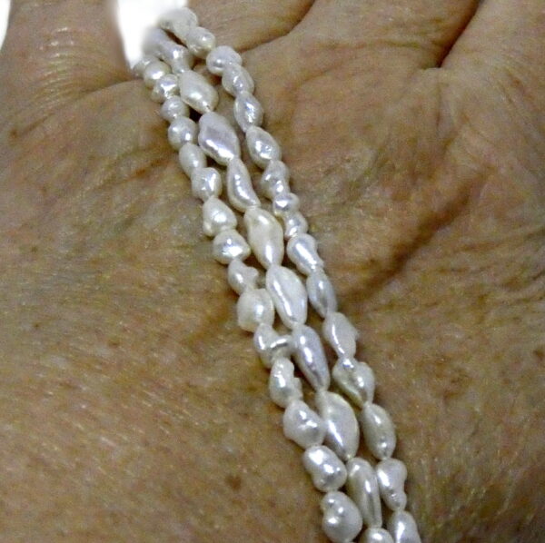 White Irregular Elliptical Kishi Pearls - Image 3