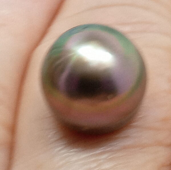 Pale Green and Pink Circlé Pearl - Image 4